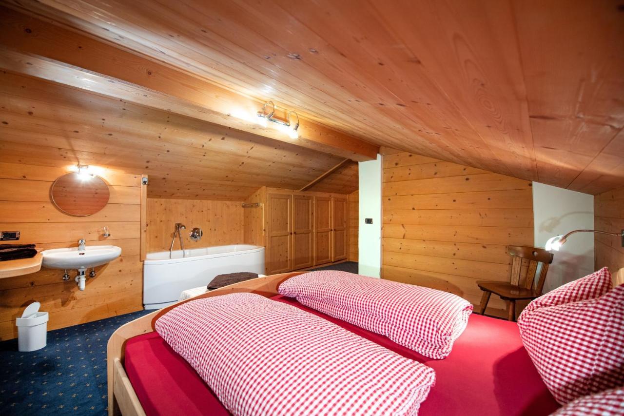 Agriturismo Apartments Tuene 오르띠세이 외부 사진