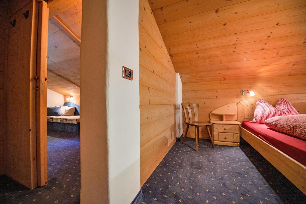 Agriturismo Apartments Tuene 오르띠세이 외부 사진