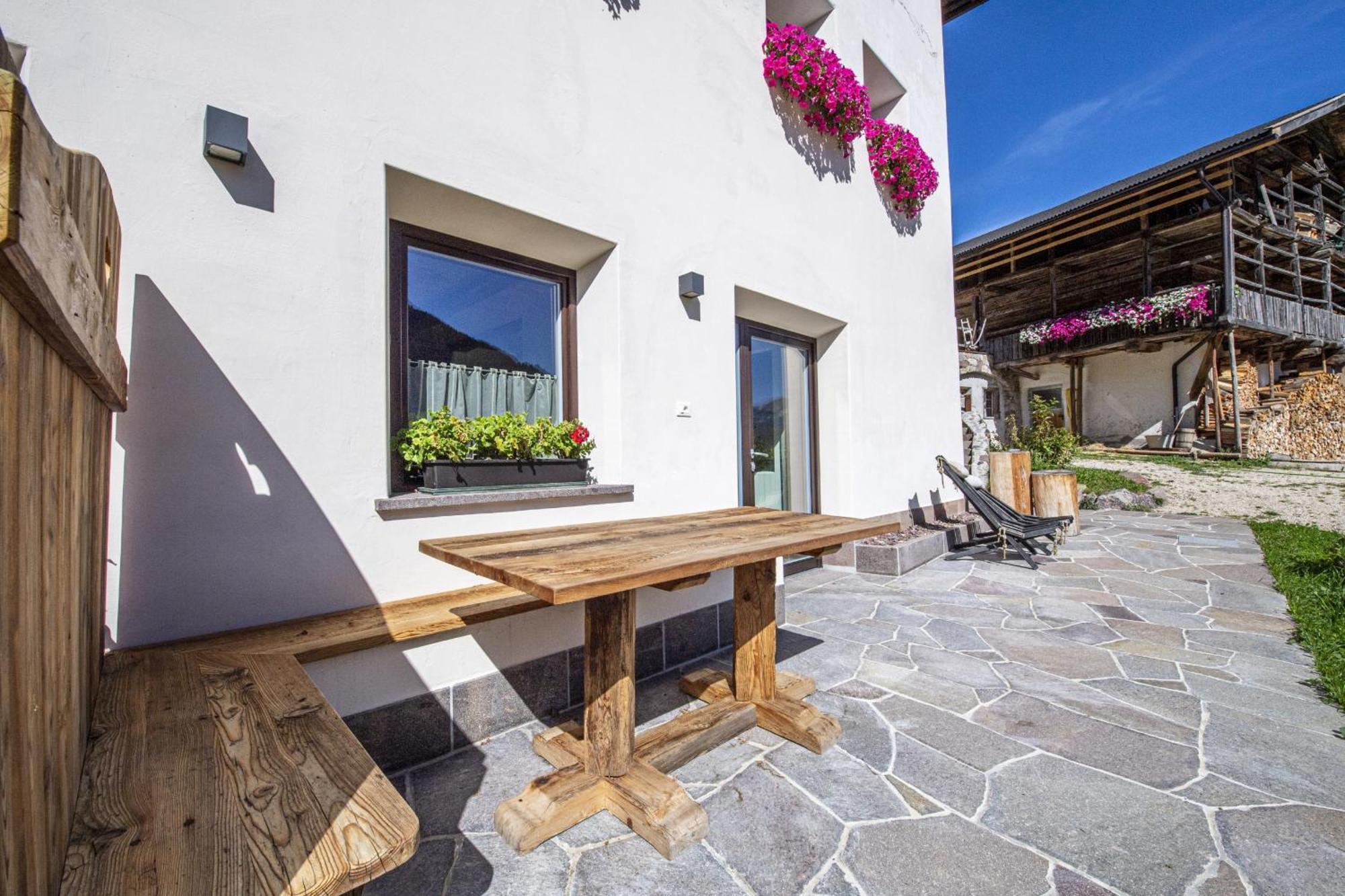 Agriturismo Apartments Tuene 오르띠세이 외부 사진