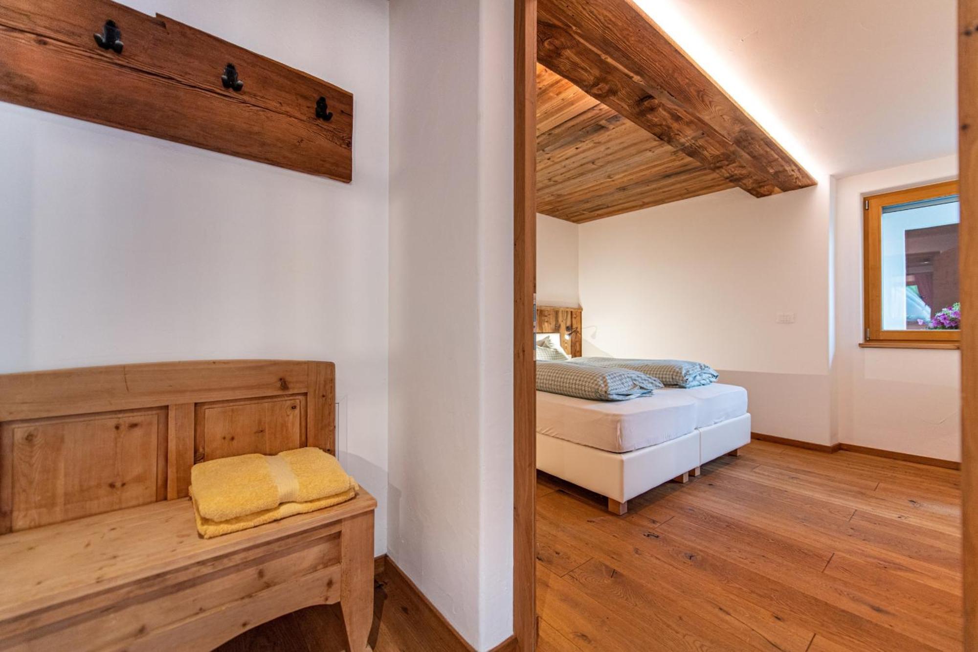 Agriturismo Apartments Tuene 오르띠세이 외부 사진
